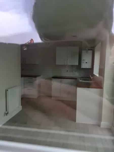 3 Bed Semi Detached House Driveway Ensuite Garden