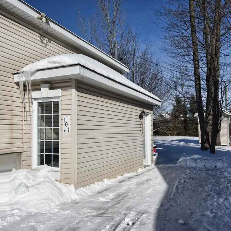 Duplex for Sale in Blainville