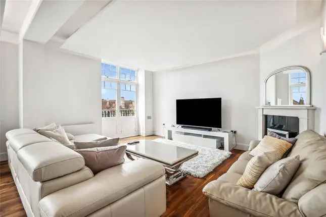 Flat for sale in Maida Vale, London W9