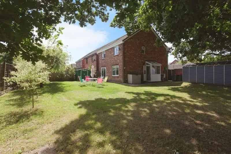 4 Bed Detached House for Sale Large Plot Quiet Cul De Sac