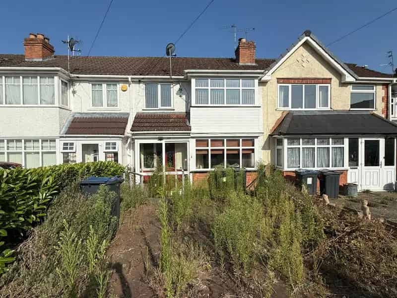 3 Bedroom Terraced House For Sale Requiring Modernisation