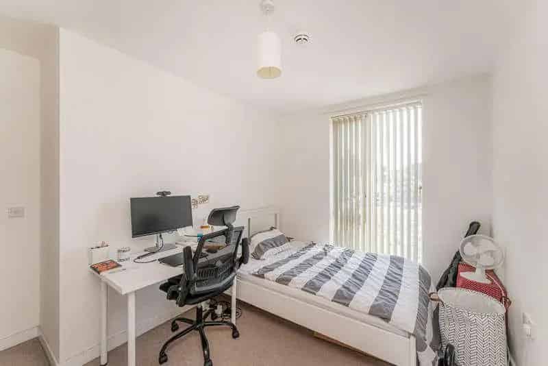 3 Bed Flat for Sale near Canary Wharf
