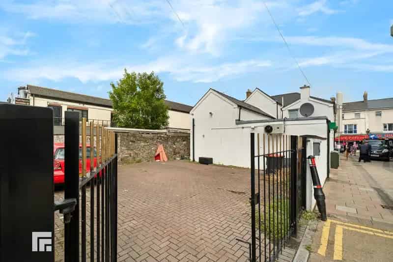 3 Bedroom Apartment for Sale in Cardiff