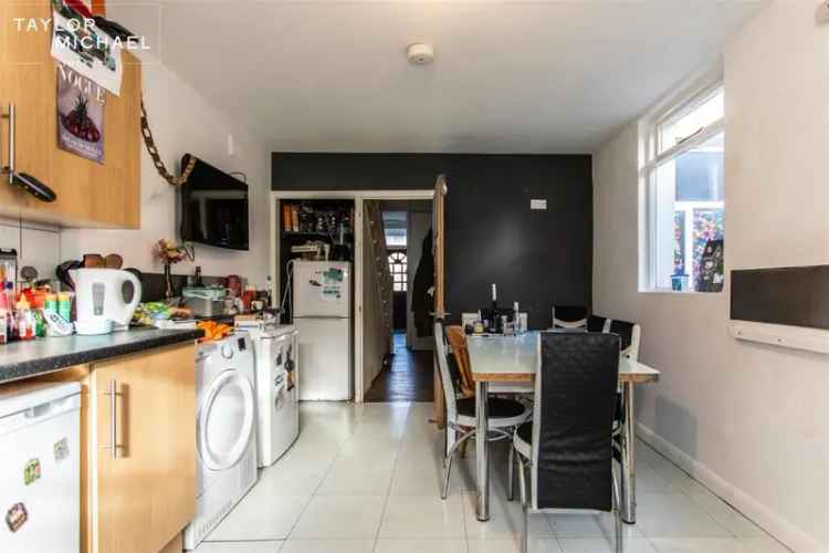 5 Bedroom Terraced House for Students - Bills Included