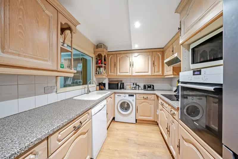 Flat For Sale , London, England