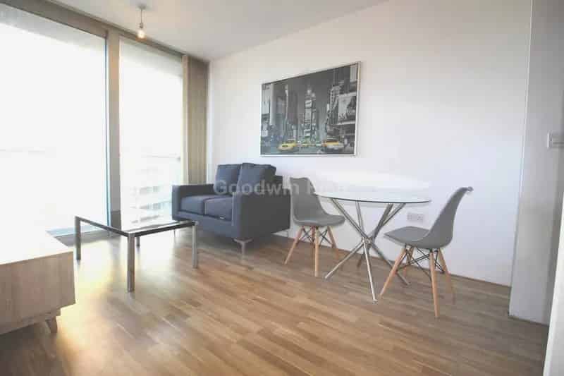 1 Bedroom Apartment Manchester Canal Views
