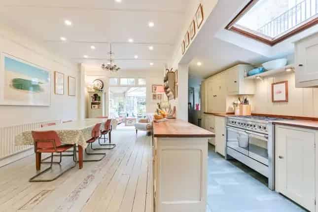 5 Bedroom Semi-Detached House for Sale Balham SW17