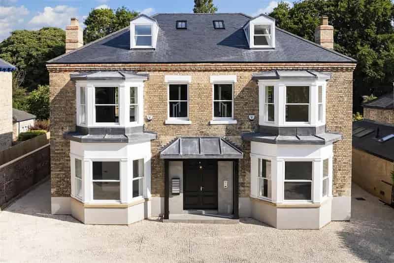 2 Bed Luxury Apartment for Sale