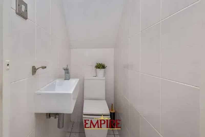 3 Bed House for Sale Spacious Family Home Quiet Cul De Sac