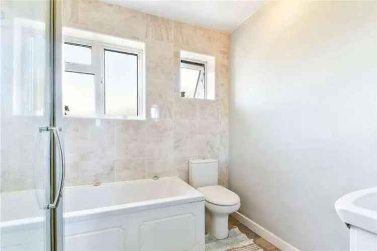 3 Bedroom Family Home For Sale