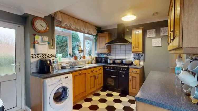 3 Bed Detached House For Sale in Newport