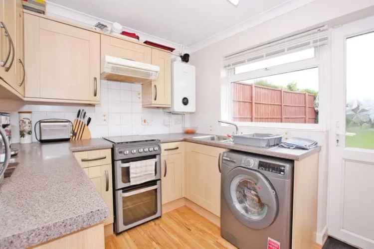 3 Bed Semi Detached House With Driveway and Garden