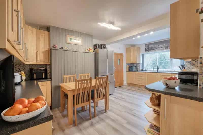 4 Bedroom Detached House for Sale in Kings Norton Birmingham