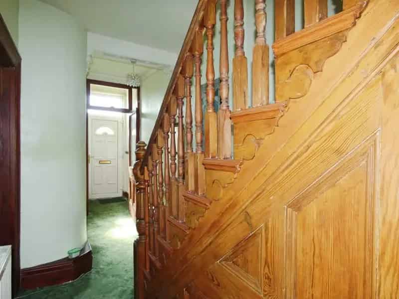 3 Bedroom Semi-Detached House Requiring Modernisation