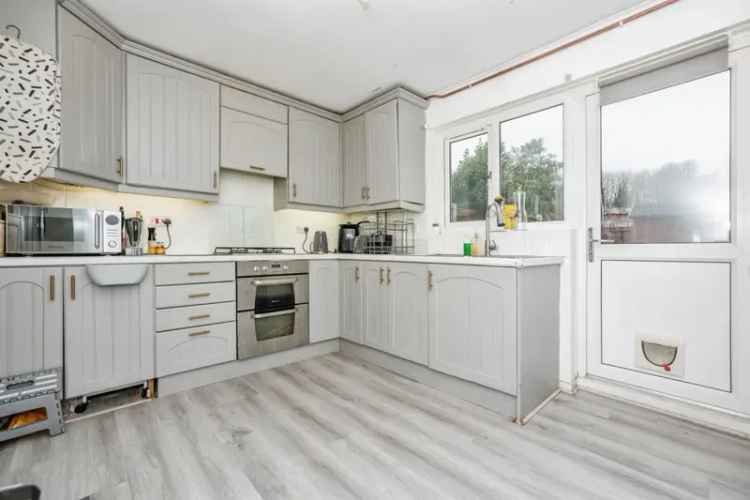 Two Bedroom House Near Grays C2C Station