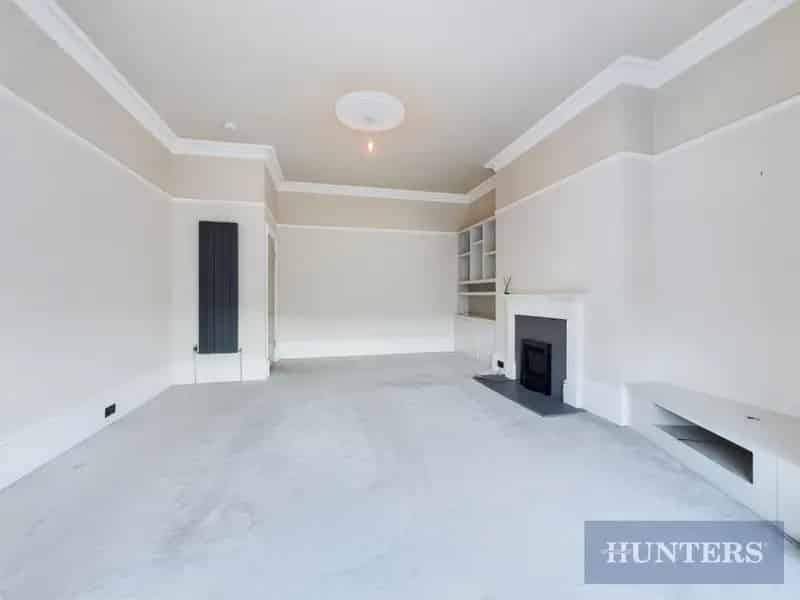 2 Bedroom Flat To Let Scarborough 868 SQ FT