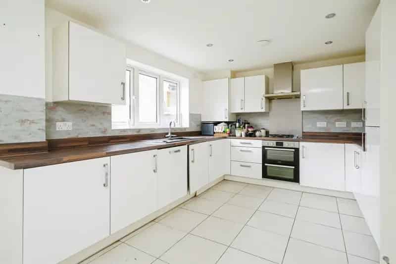 Four Bedroom Detached Home Didcot Family Commuters