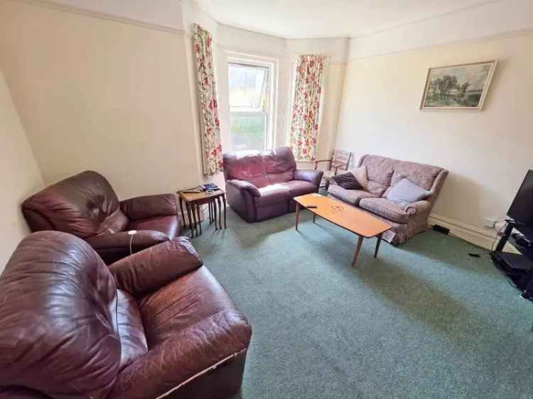 4 Bedroom Detached House for Sale HMO Suitable for Family or Investor