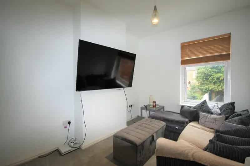 Zero Deposit Duplex Apartment Near A1 - Modern & Flexible