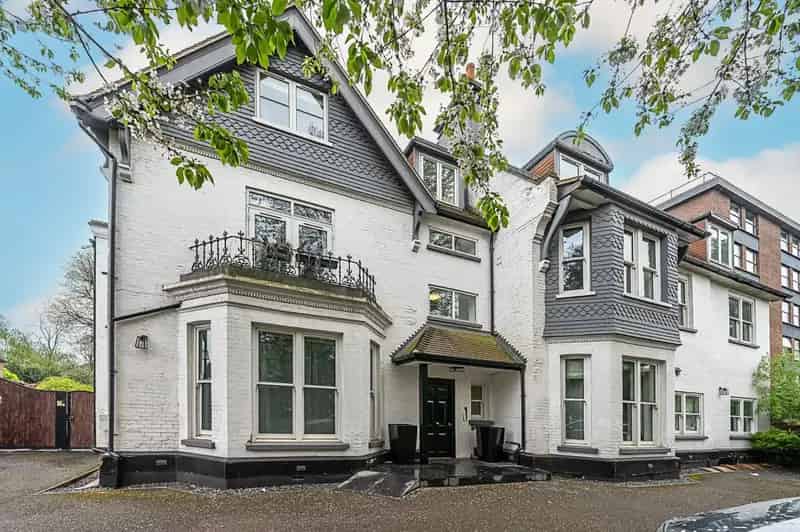 1 Bedroom Flat for Sale near Ealing Common
