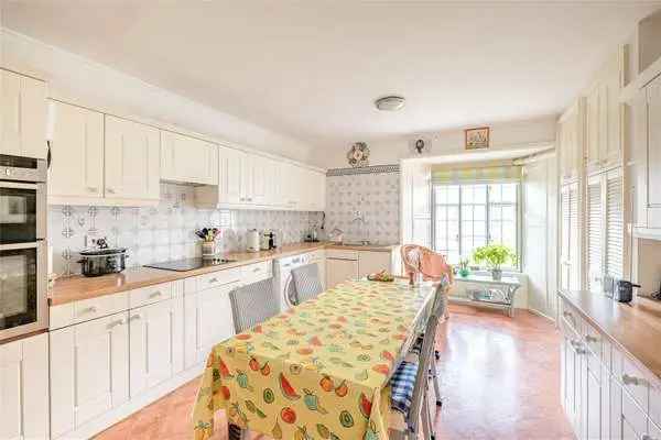 The Close, Salisbury, Wiltshire, SP1 2EY | Property for sale | Savills