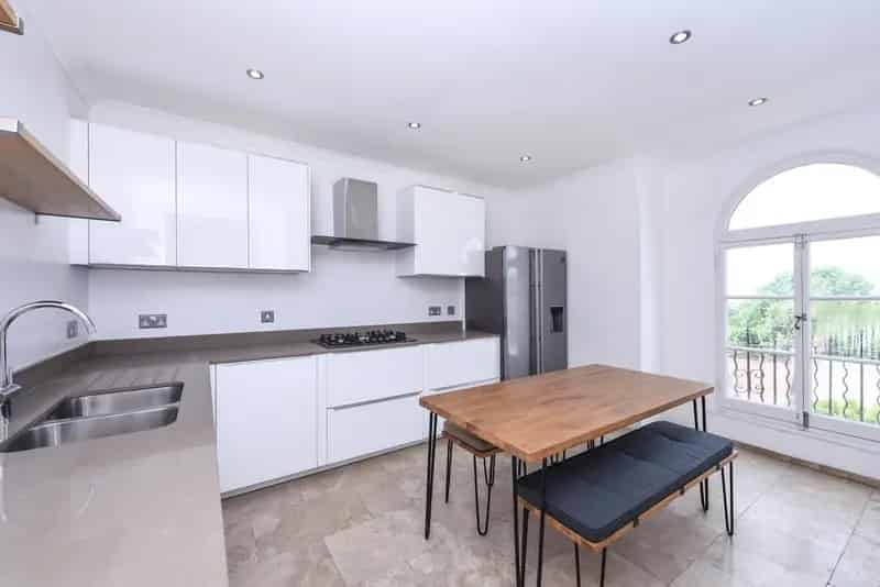 Four Bedroom Flat Hampstead West Hampstead Family Sharers