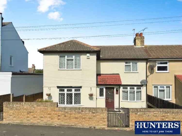 3 Bedroom House For Sale in Chatham