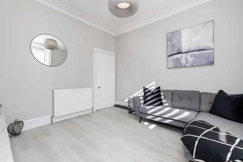 Immaculately Presented 1-Bedroom Apartment Aberdeen West End