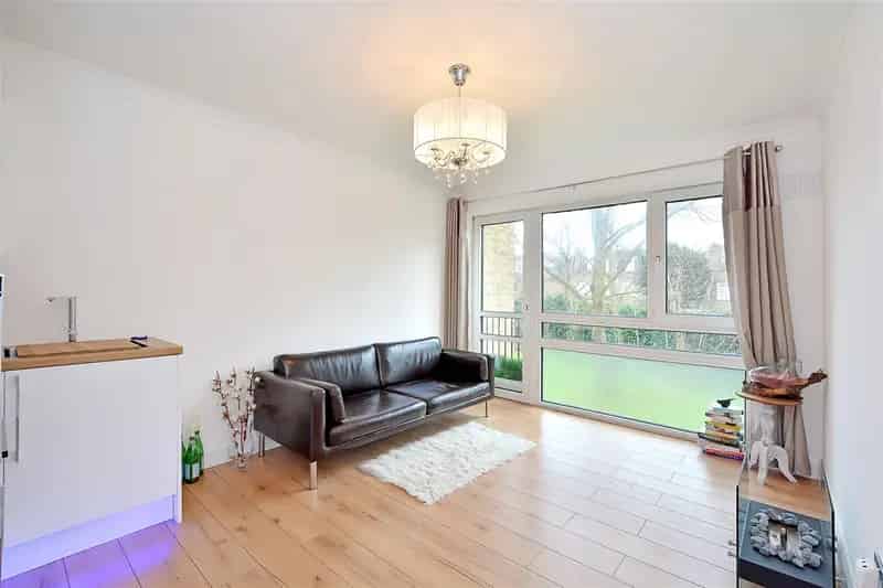 2 Bedroom Apartment House to Rent