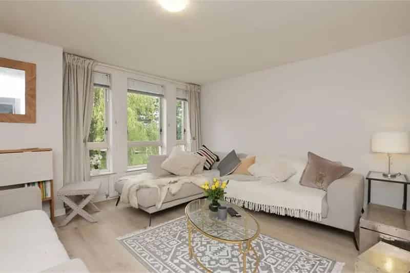 2 Bed Flat Meadowbank Edinburgh - Modern Kitchen & 2 Double Bedrooms