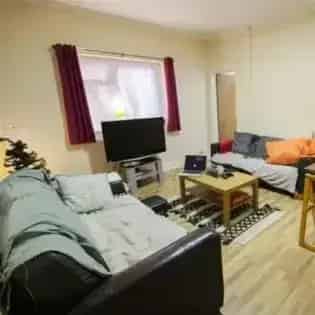 5 Bed Student Flat Birmingham Near Queen Elizabeth Hospital
