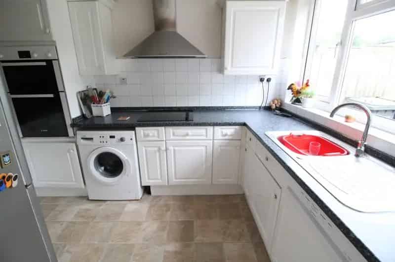 3 Bedroom Semi Detached House for Sale Bulkington Warwickshire