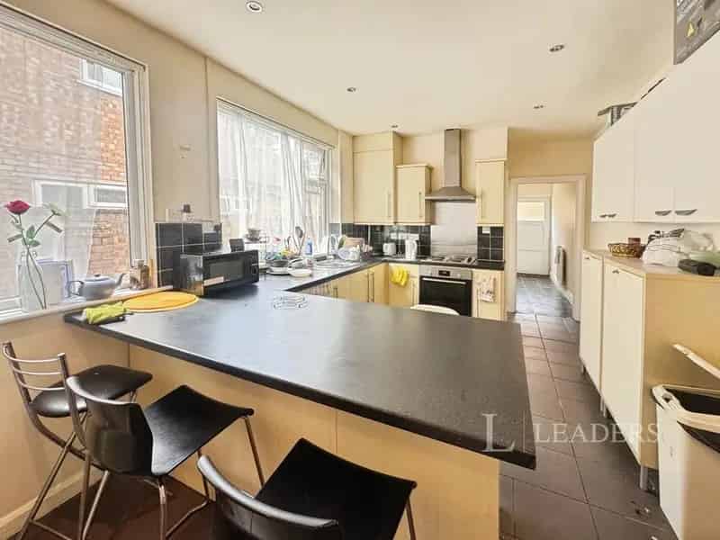 Furnished Double Room Coventry City Centre Bills Included No Deposit Option