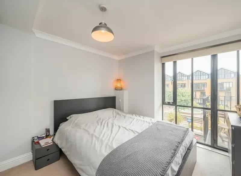 Bright 1-Bedroom Apartment near Canary Wharf
