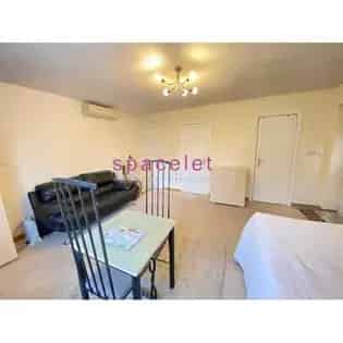 Spacious Studio Flat 40m² London Garden All Bills Inclusive