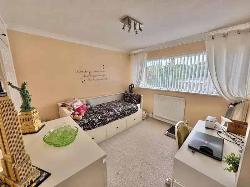 3 Bed House for Sale in West Bromwich Near Tame Bridge Station