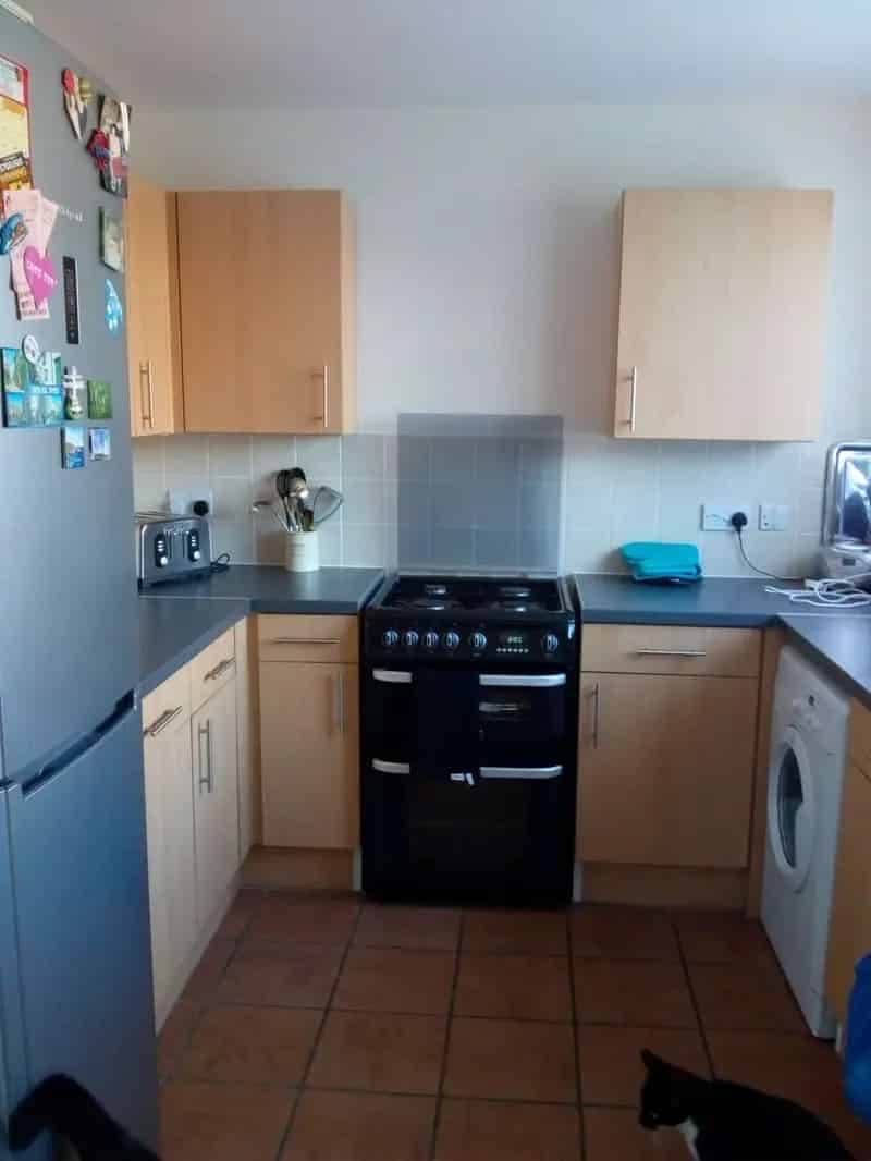 3 Bedroom End Terrace House Near Amenities and Schools