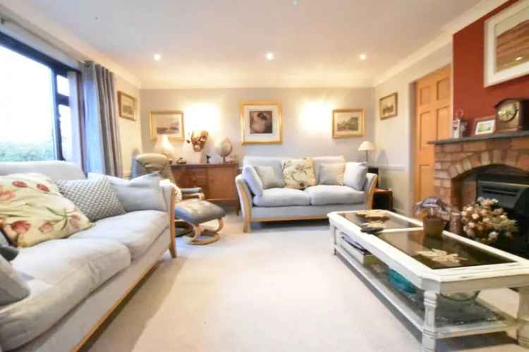 3 Bedroom Detached House for Sale South Littleton Worcestershire