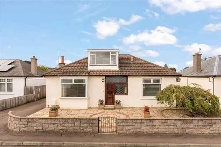 4 Bed Bungalow - Detached with 2 Reception Rooms