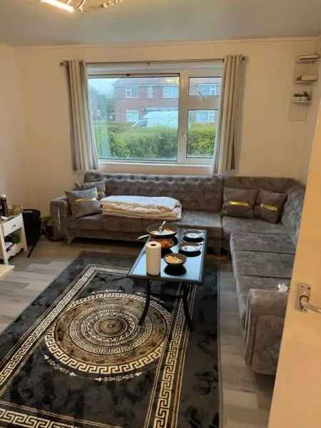 Ground Floor Flat Near Queens Park