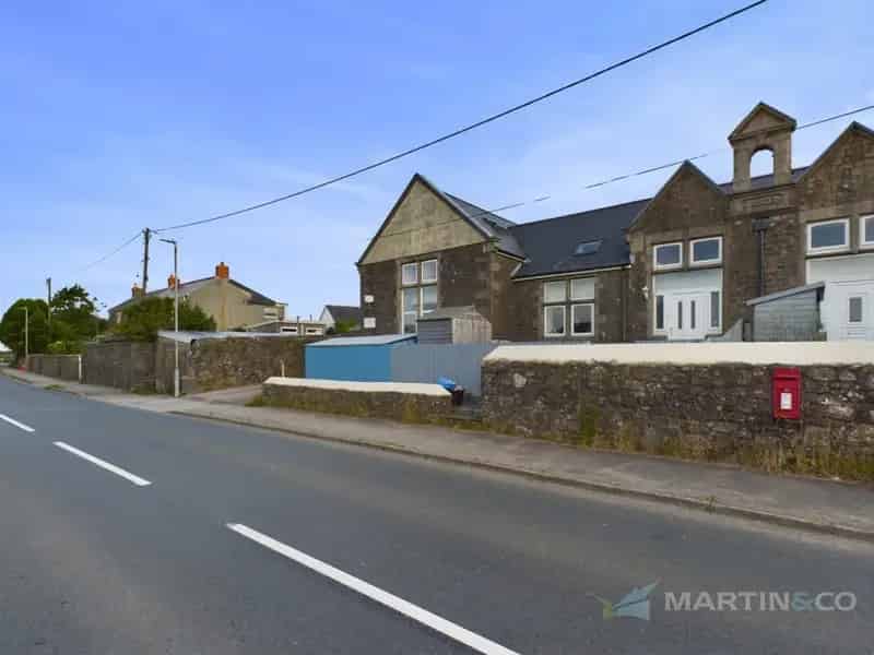 2 Bedroom House To Rent Available 11072025