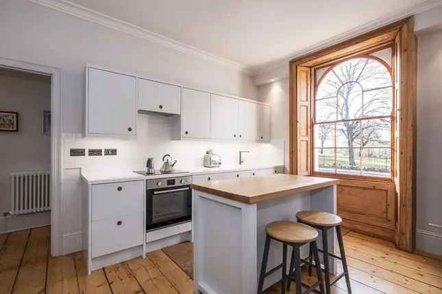 Terraced house to rent in Barnsbury Road, London N1