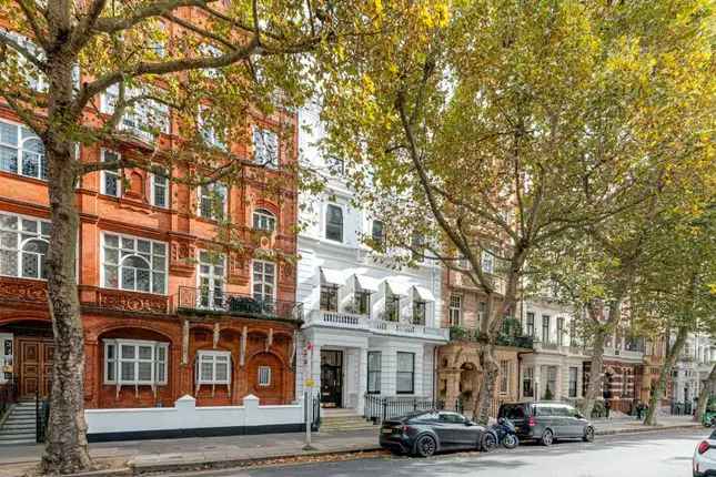 Luxury 3-Bedroom Flat for Sale in Queen's Gate London