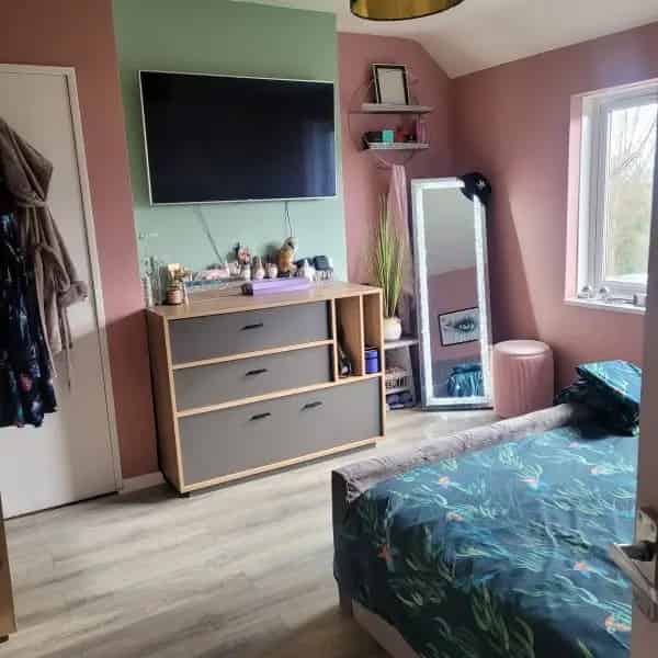 Spacious 2-Bed House For Sale - Seeking 3-Bed Upgrade
