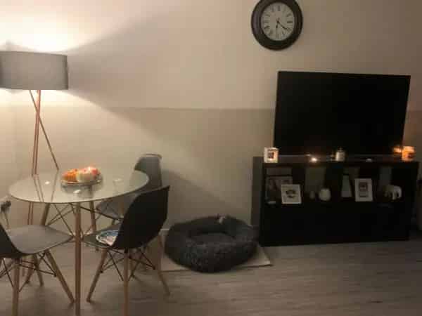 2 Bed Ground Floor Flat with Parking and Garden