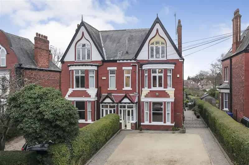 5 Bedroom Semi Detached House For Sale