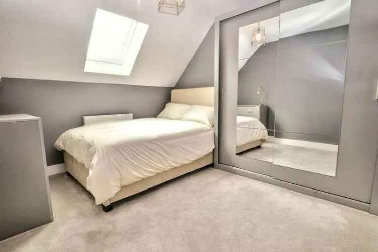 3 Bed Semi-Detached House for Sale in Woodfalls