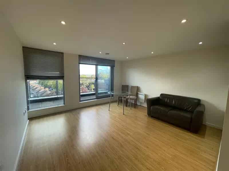 Flat For Rent , Beckhampton Street, Swindon, England