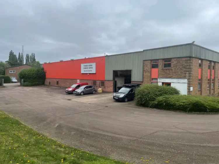 Industrial Warehouse 1161 sq ft with Mezzanine and Secure Yard