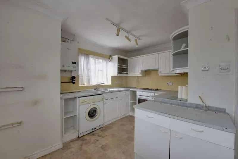 2 Bed Detached Bungalow for Sale in Maidenhead